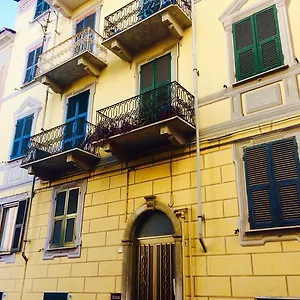 https://casa-margot-la-spezia.hotelitalianriviera.com