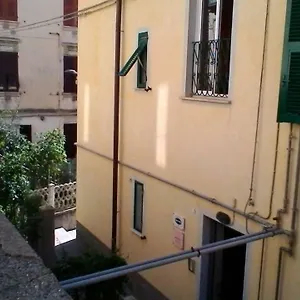 https://profumo-di-casa-la-spezia.hotelitalianriviera.com